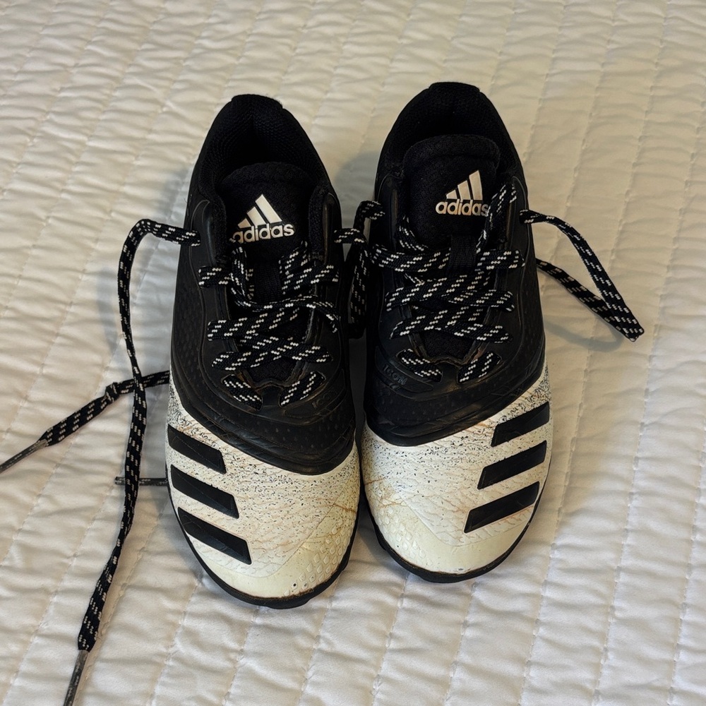 Adidas baseball cleats